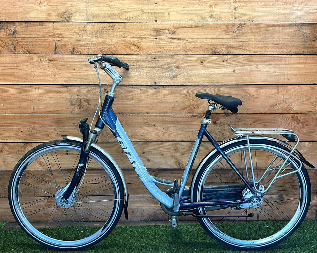 Giant Ultimo 7v 28inch 55cm