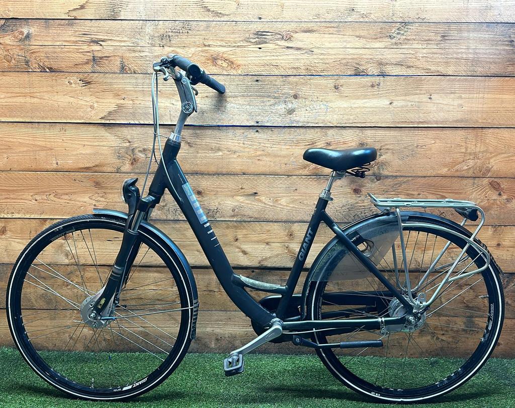 Giant Ultimo 8v 28inch 50cm